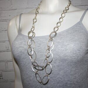 Beautiful silver link layered New York & co 32-35"